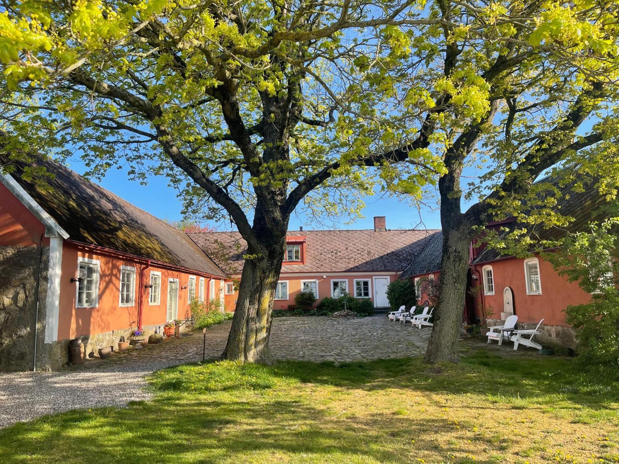 Östangård Bed&Breakfast Skillinge Exteriör bild