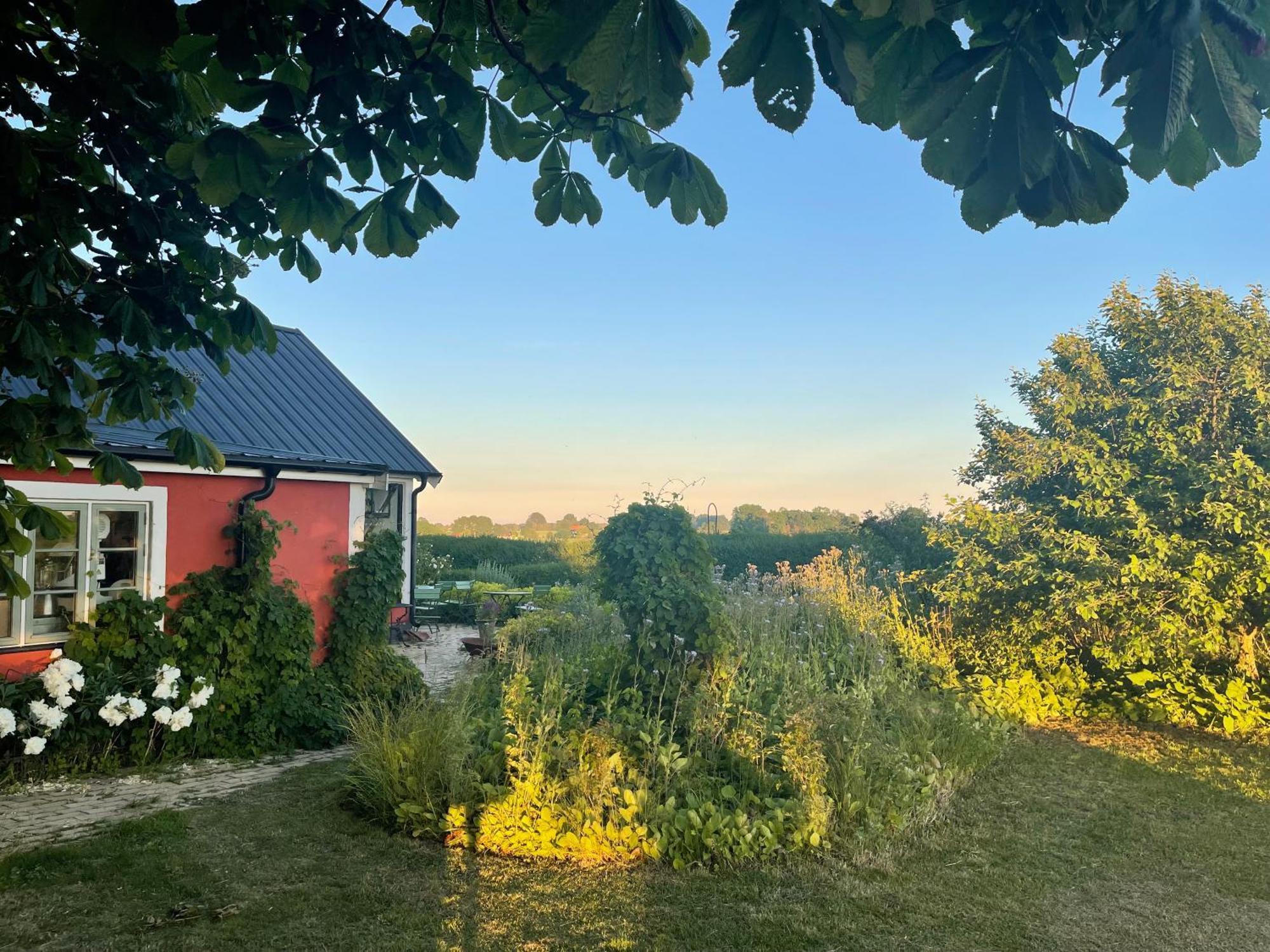 Östangård Bed&Breakfast Skillinge Exteriör bild